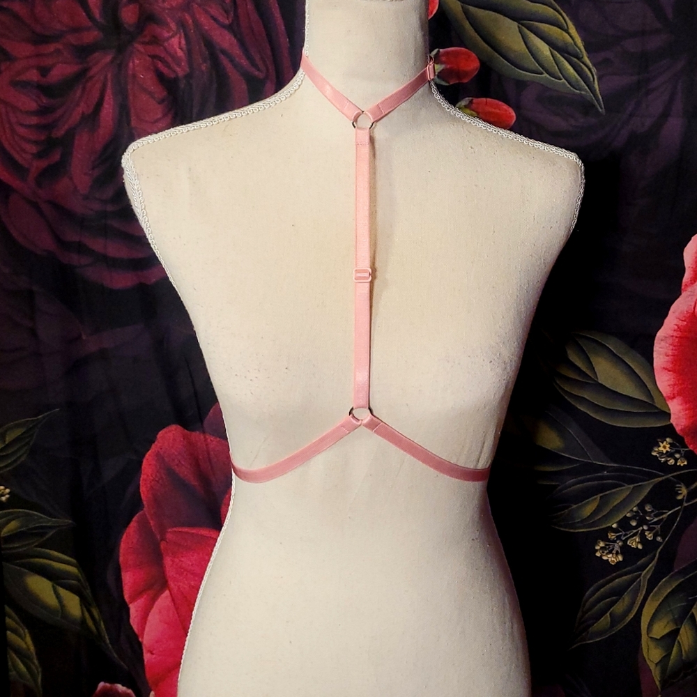 Strappy Harness Bra with Adjustable Elastic Straps Light Pink NWOT